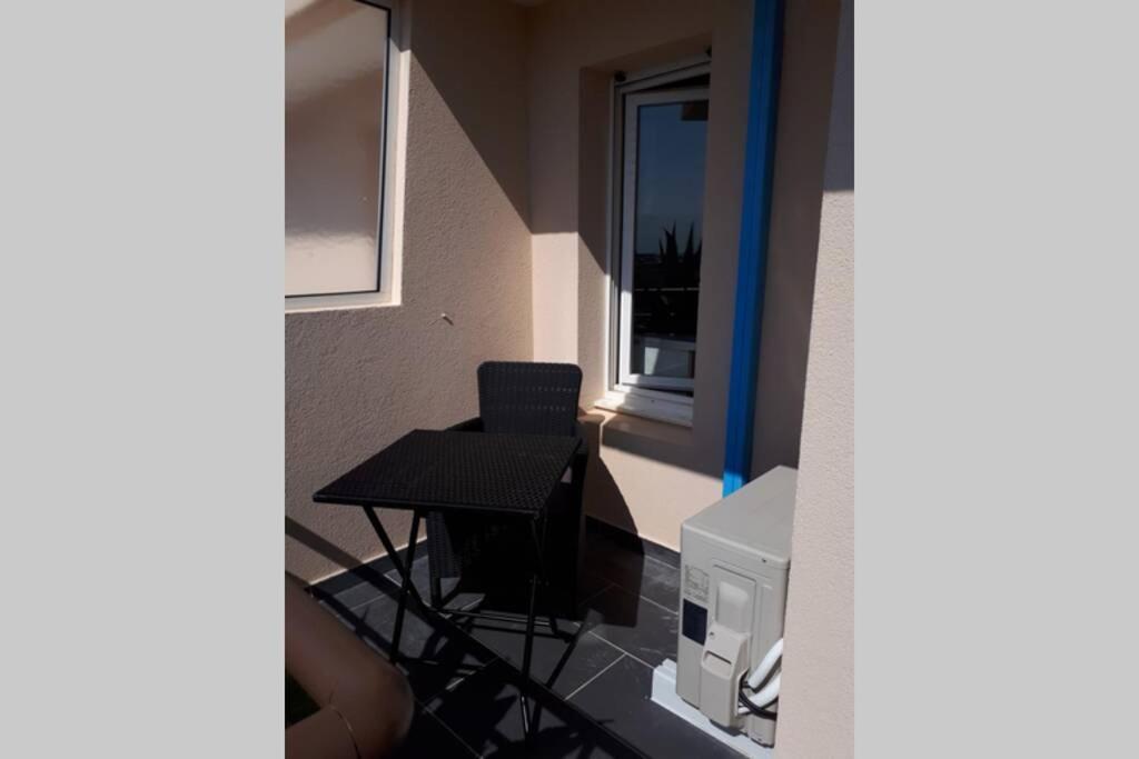 T2 Climatise Vue Sur Mer, Wifi, Piscine Et Parking سُت المظهر الخارجي الصورة